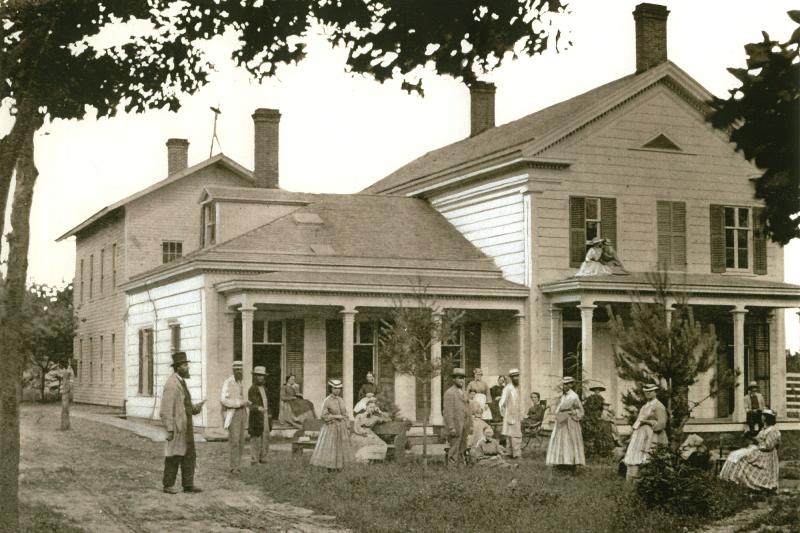 Photo of the original sanitorium in Battle Creek, Michigan opened by the Seventh-Day Adventist Church.