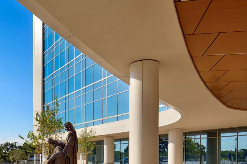 Front entrance of Texas Health Huguley Hospital Fort Worth South